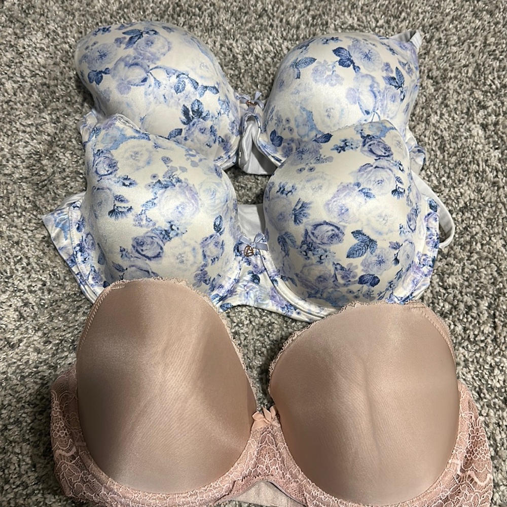Victoria’s Secret bras